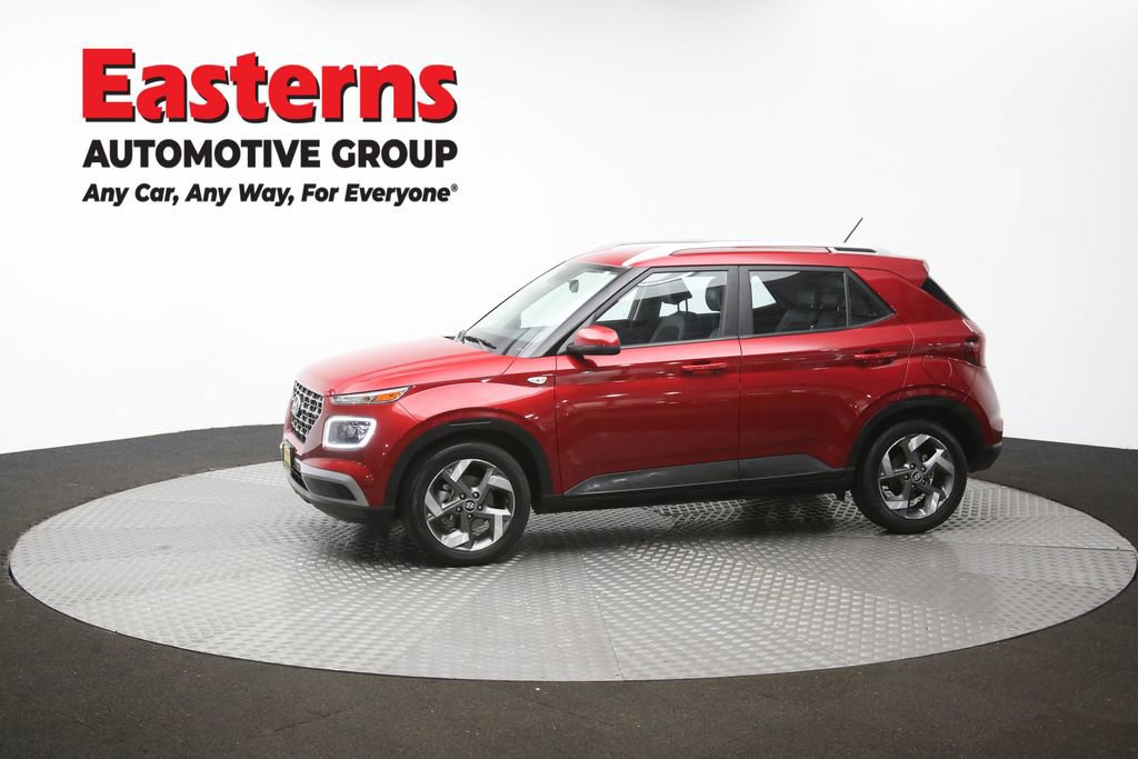 Used 2025 Hyundai Venue Limited FWD image 58