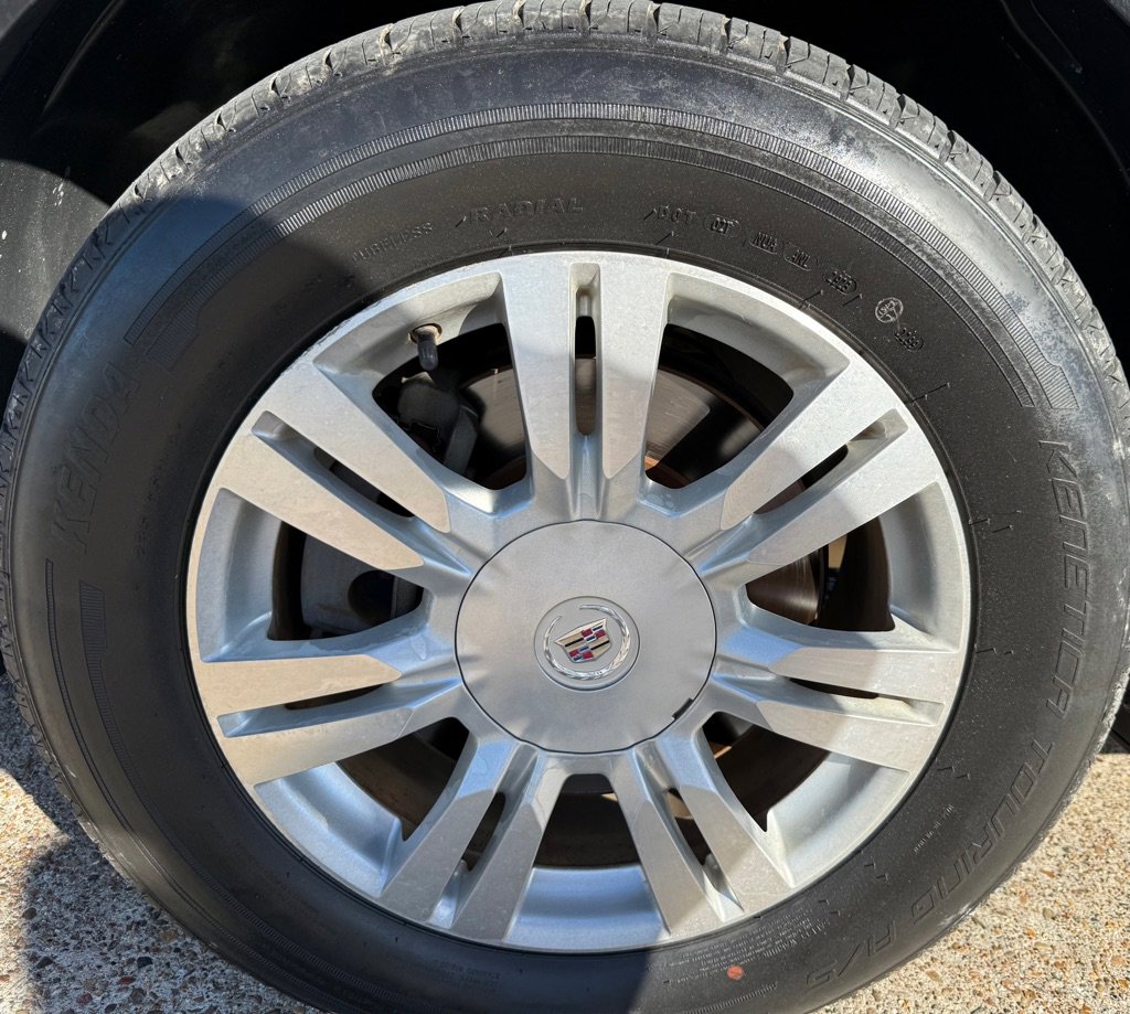 Used 2013 Cadillac SRX Luxury w/ Driver Awareness Package image 22