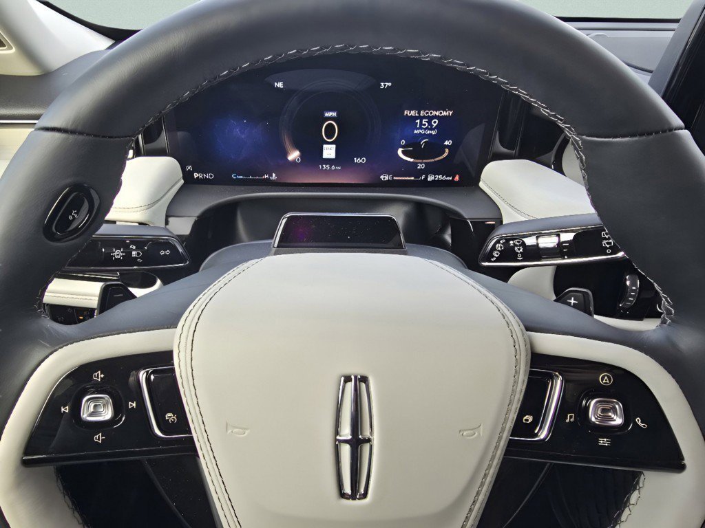 Used 2025 Lincoln Aviator Reserve w/ Equipment Group 201A image 9