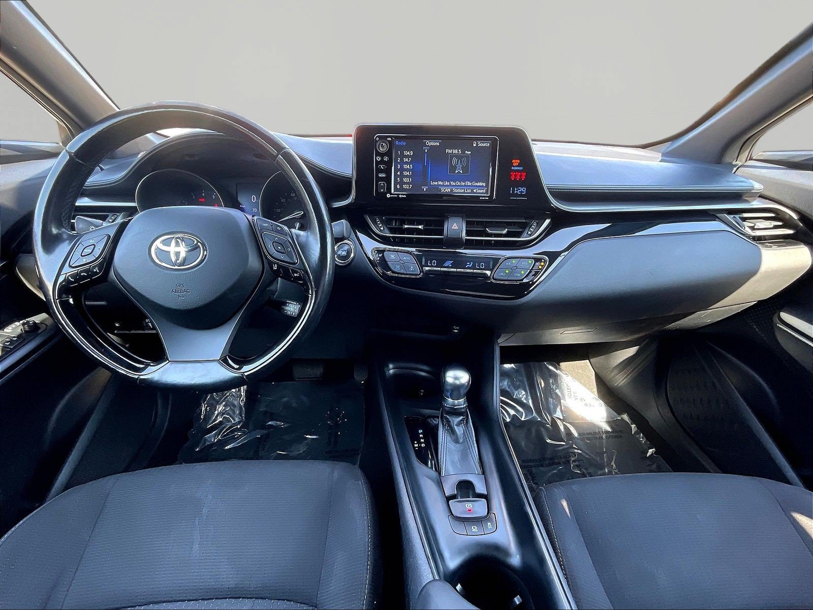 Used 2018 Toyota C-HR XLE FWD image 7