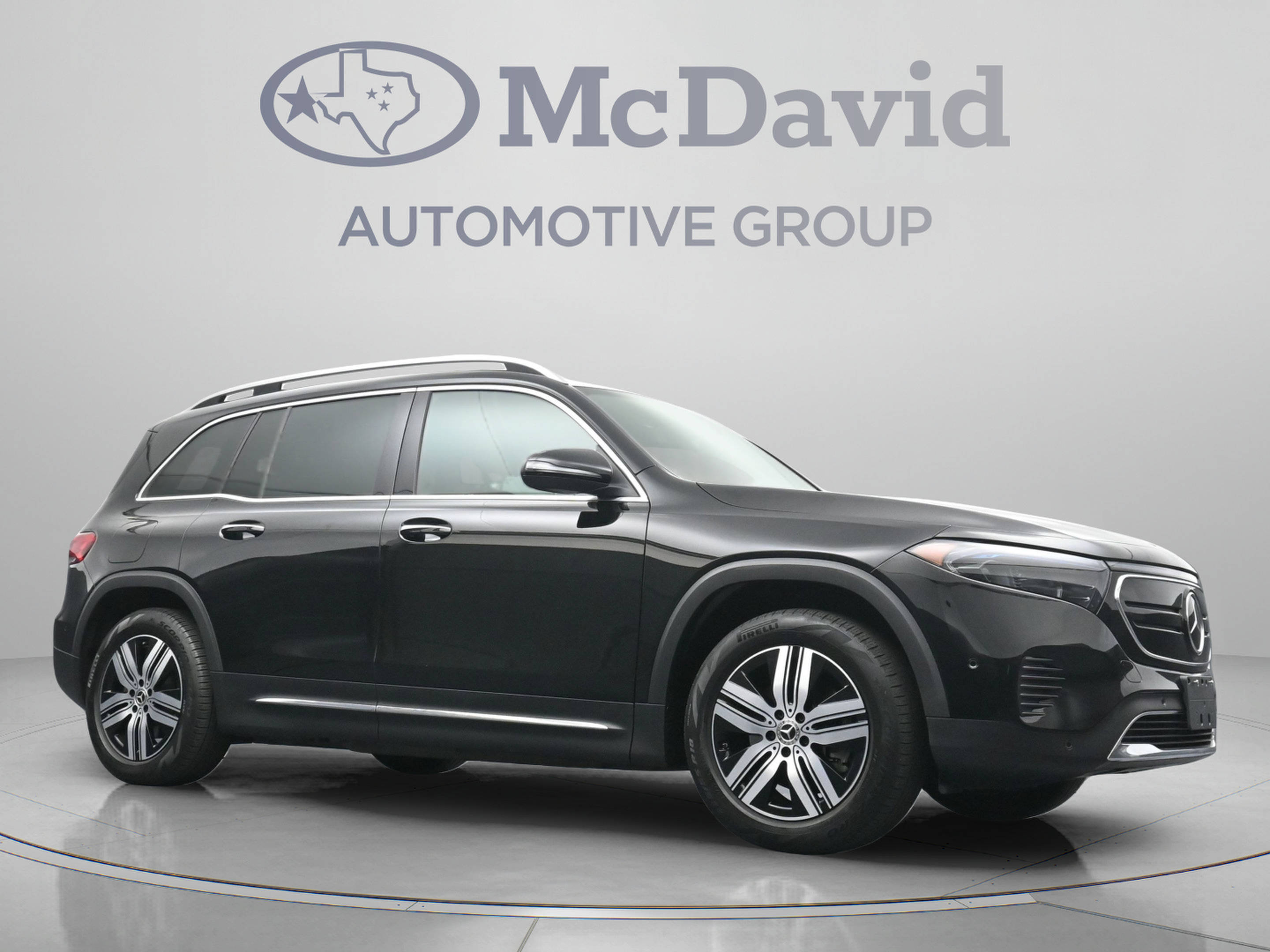 Used 2023 Mercedes-Benz EQB 300 4MATIC image 25