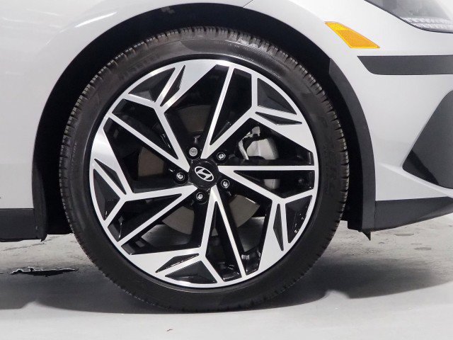 Used 2025 Hyundai Ioniq 6 SEL RWD image 43