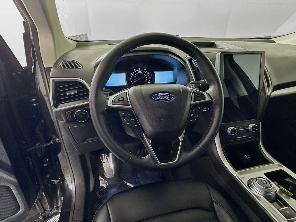 Used 2024 Ford Edge SEL w/ Convenience Package image 16