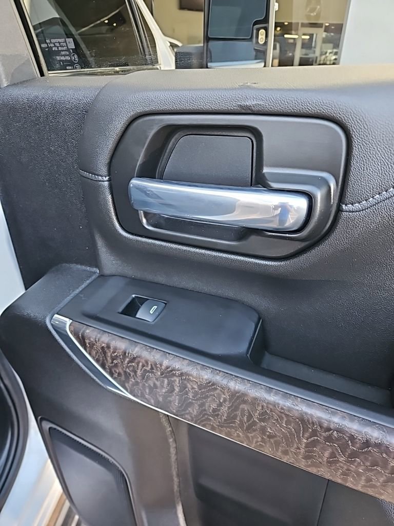 Used 2022 GMC Sierra 3500 Denali w/ Denali Ultimate Package image 18