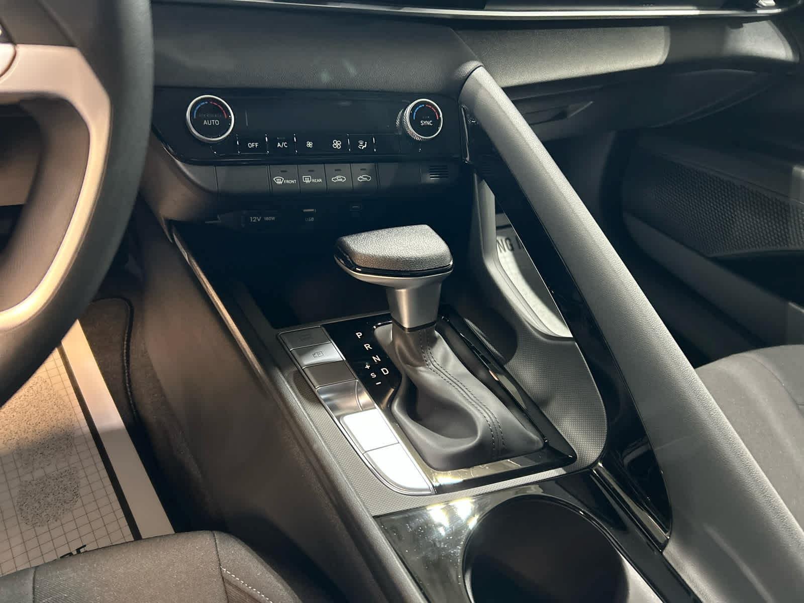 New 2026 Hyundai Elantra Hybrid FWD image 7