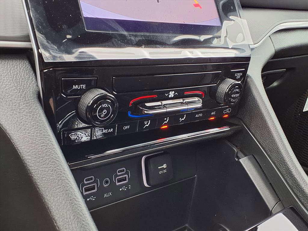 New 2025 Jeep Grand Cherokee Laredo X image 13