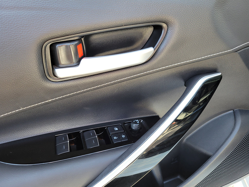 Used 2022 Toyota Corolla XSE FWD image 19