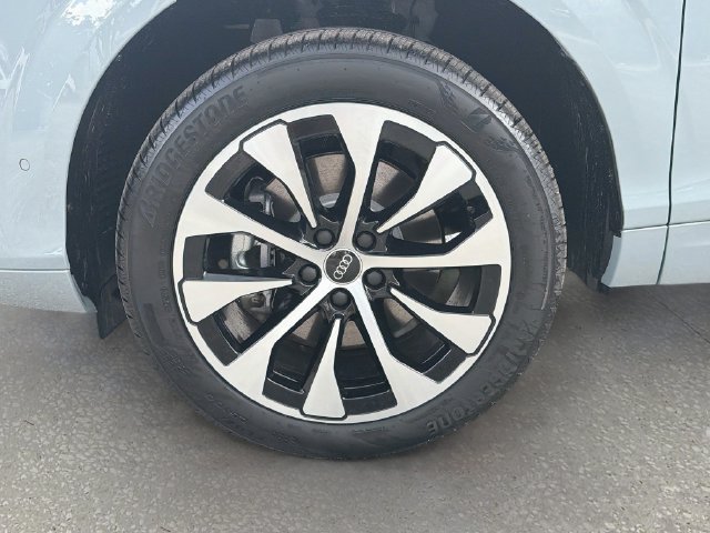 New 2026 Audi Q3 quattro 2.0T AWD/4WD image 42