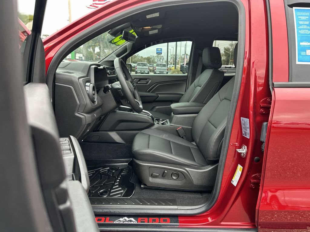 Used 2025 Chevrolet Colorado Trail Boss image 19