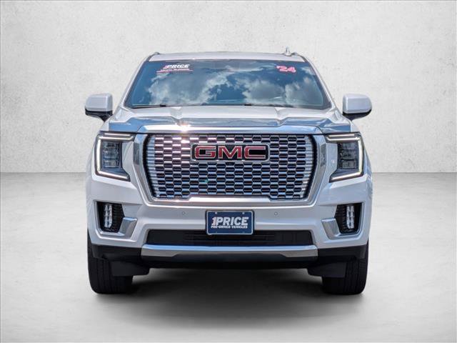 Used 2024 GMC Yukon Denali w/ Advanced Technology Package AWD/4WD image 2
