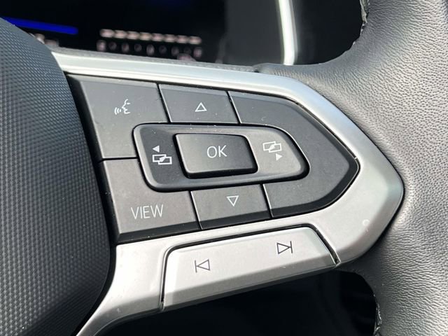 Certified 2023 Volkswagen Jetta SE w/ Panoramic Sunroof Package image 23