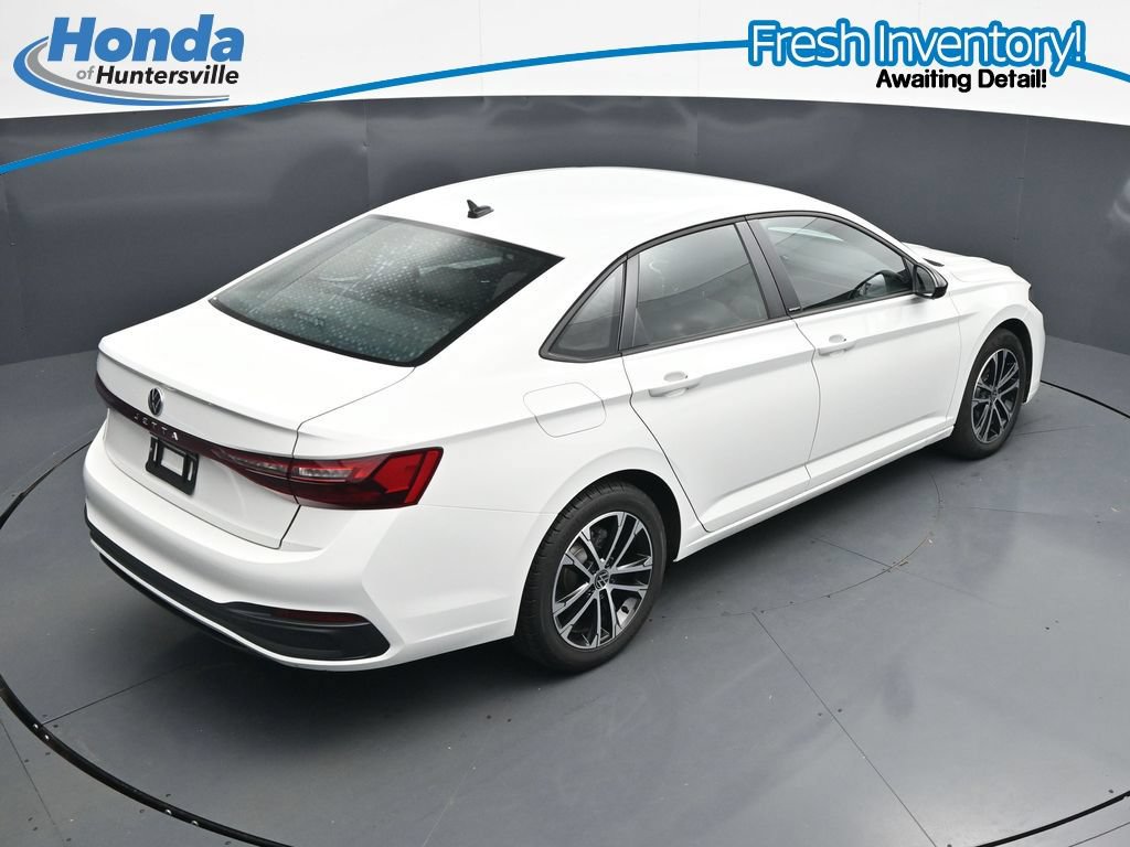 Used 2025 Volkswagen Jetta Sport FWD image 23