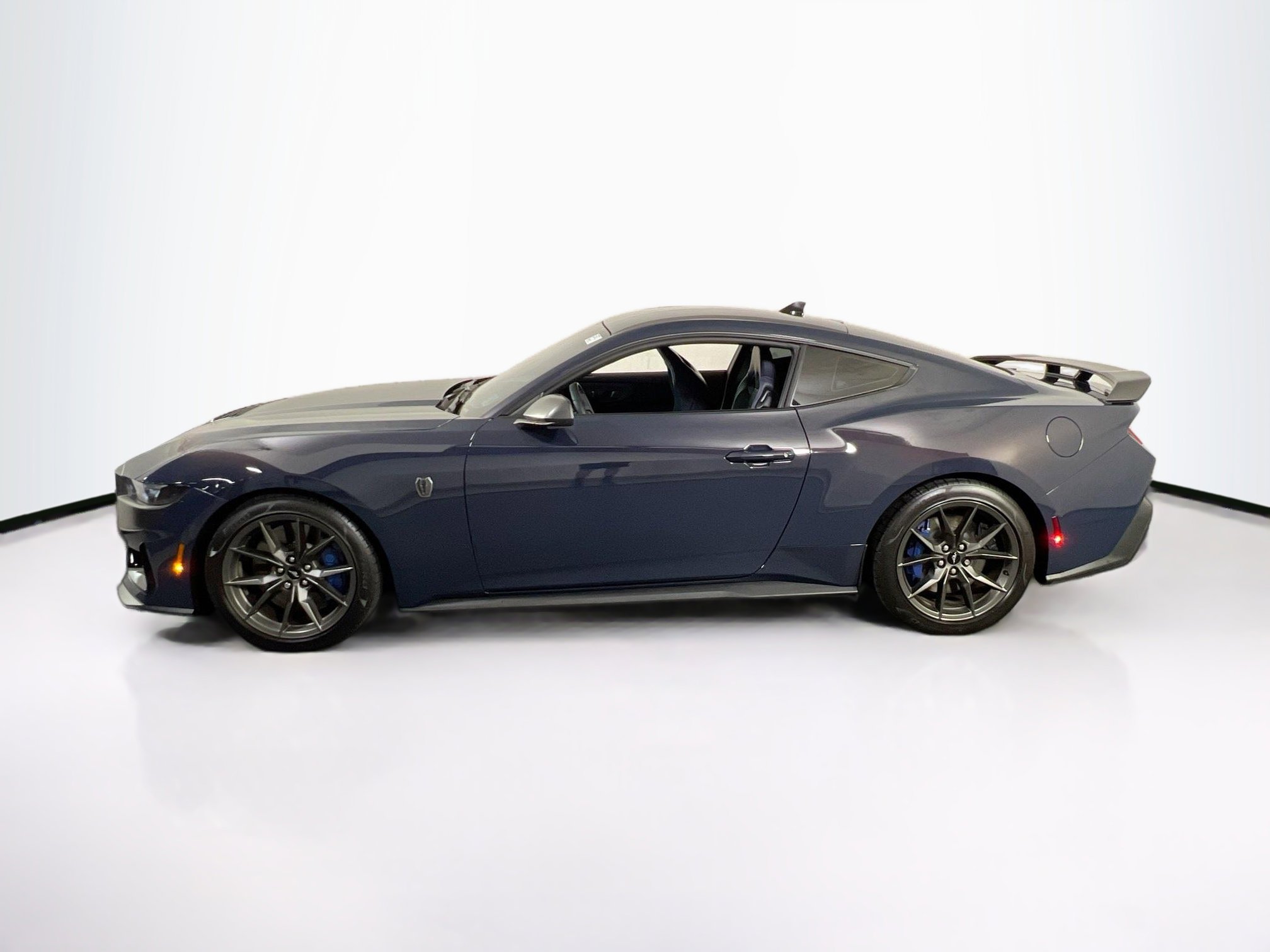 Used 2025 Ford Mustang Dark Horse image 8