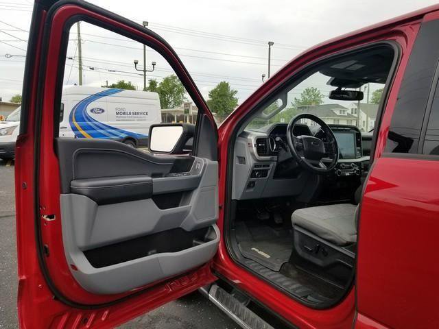 Used 2022 Ford F150 XLT w/ Equipment Group 302A High image 10