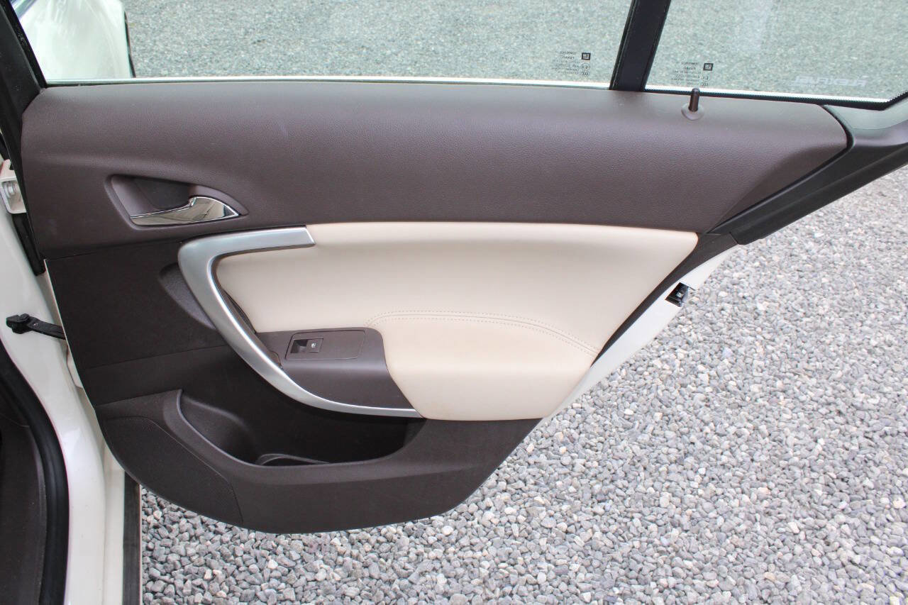 Used 2013 Buick Regal Premium FWD image 22