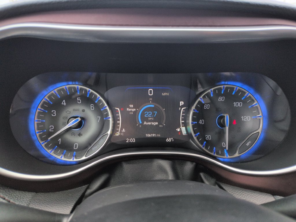 Used 2020 Chrysler Pacifica Limited FWD image 15