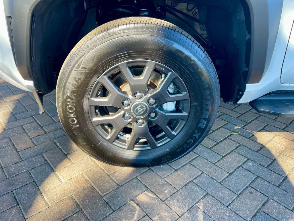 Used 2025 Toyota 4Runner SR5 image 10