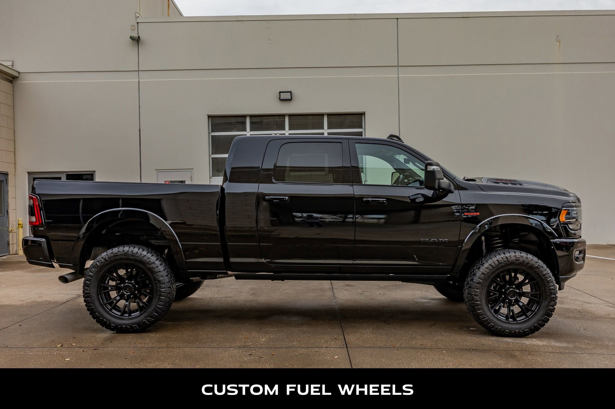 Used 2024 RAM 2500 Limited image 10