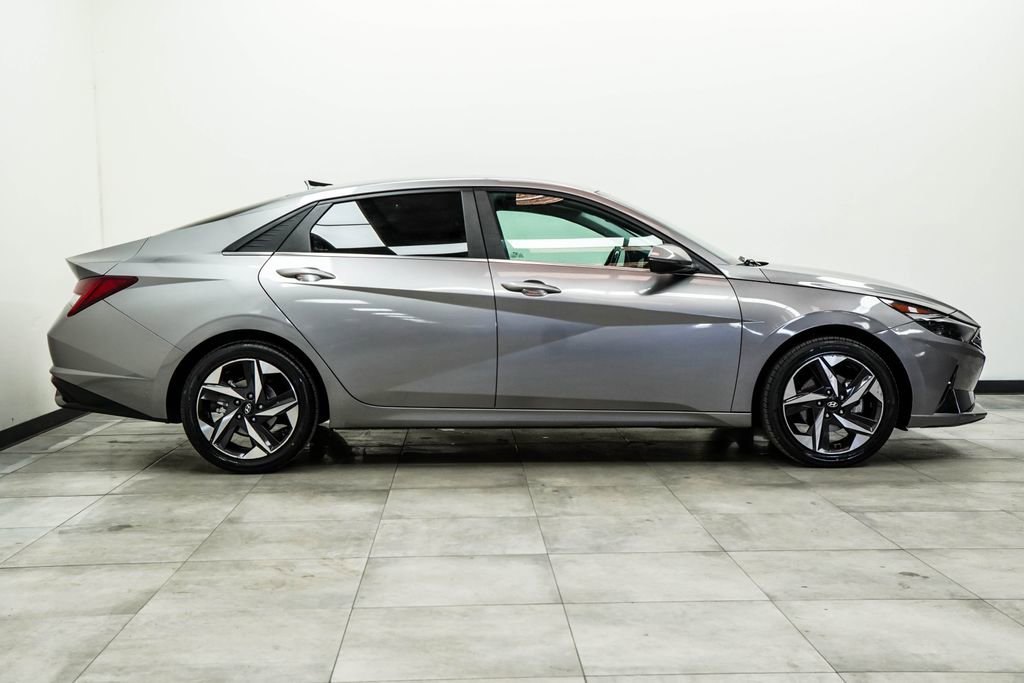 Used 2021 Hyundai Elantra Limited FWD image 10