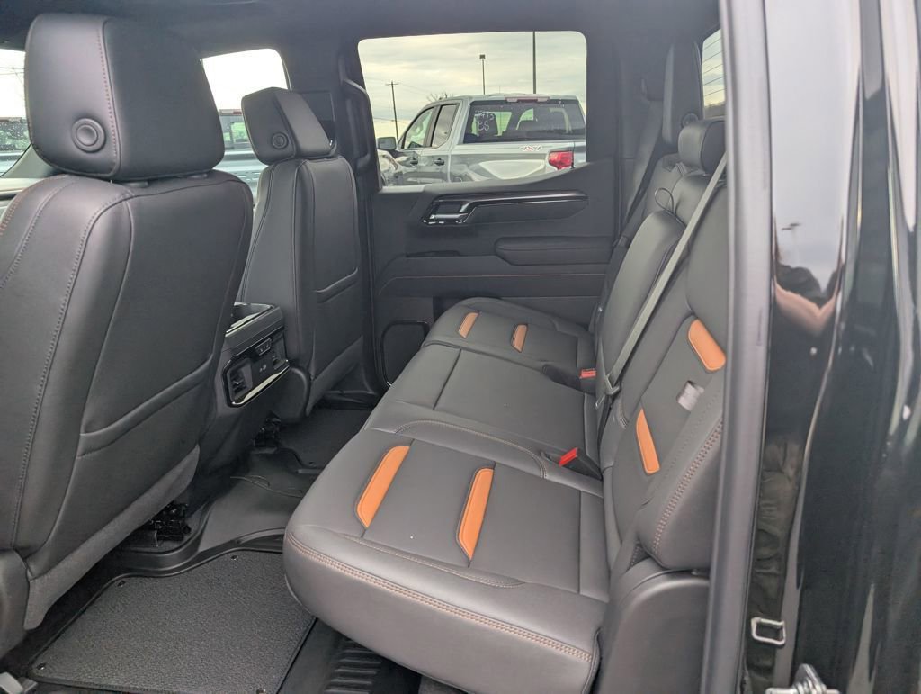 New 2026 GMC Sierra 1500 AT4 w/ AT4 Premium Package image 10