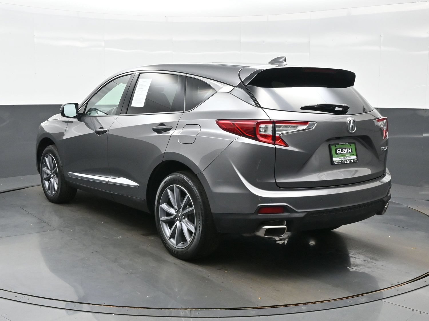 Used 2023 Acura RDX w/ Technology Package FWD image 5