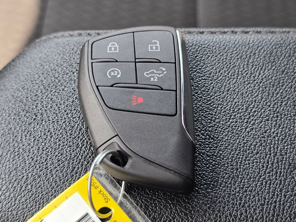 Used 2023 Chevrolet Silverado 1500 LT AWD/4WD image 33