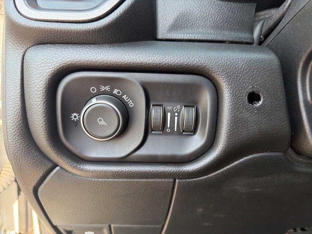 Used 2019 RAM 3500 Tradesman w/ Chrome Appearance Group image 48