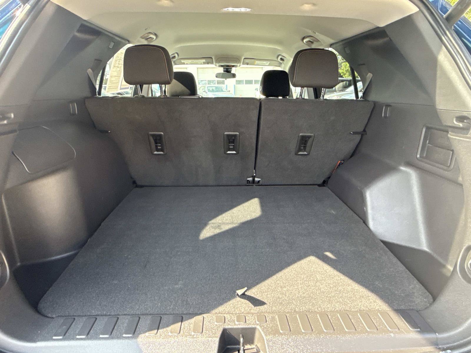 Used 2021 Chevrolet Equinox LT AWD/4WD image 16