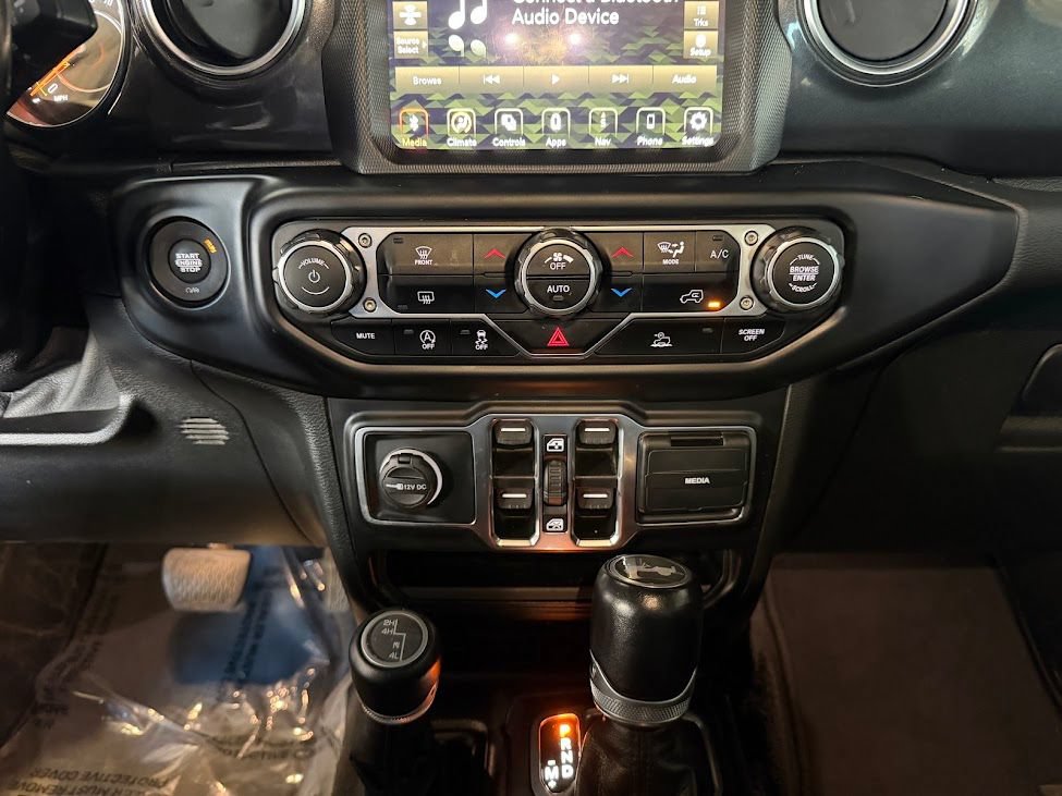 Used 2021 Jeep Wrangler Unlimited Sahara AWD/4WD image 23