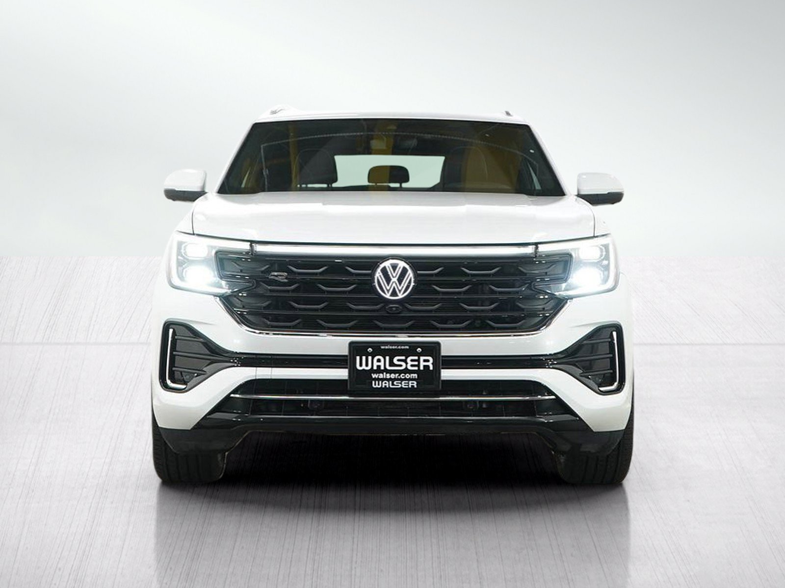 Used 2025 Volkswagen Atlas Cross Sport SEL Premium R-Line AWD/4WD image 8