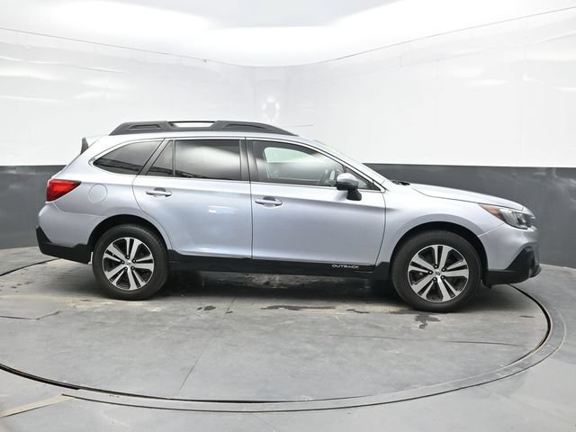 Used 2019 Subaru Outback 2.5i Limited AWD/4WD image 9