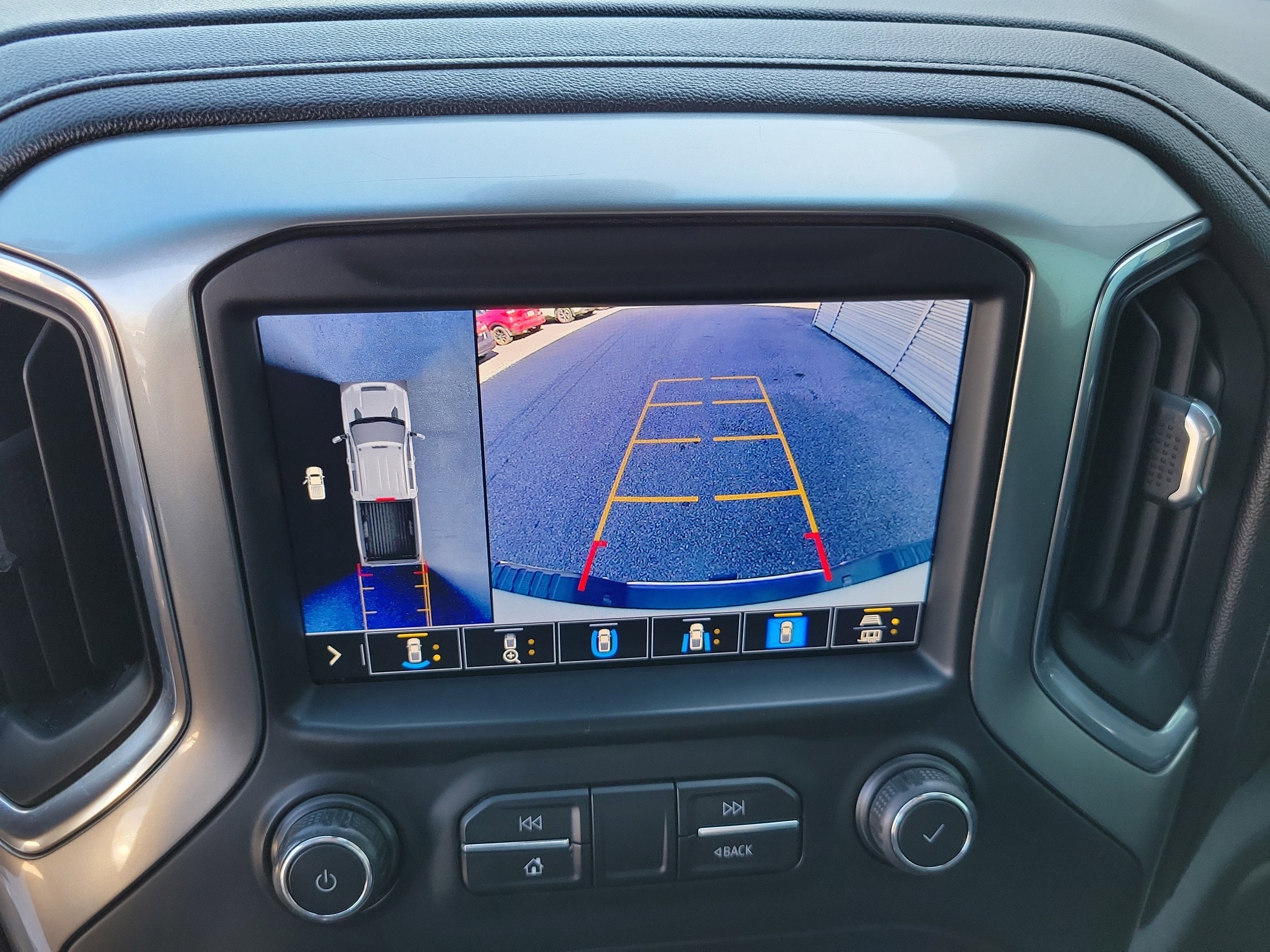 Used 2020 Chevrolet Silverado 2500 LTZ w/ LTZ Premium Package image 16