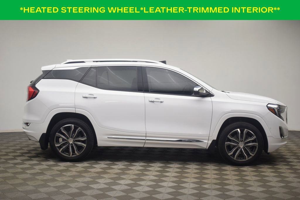 Used 2020 GMC Terrain Denali w/ Denali Premium Package AWD/4WD image 13