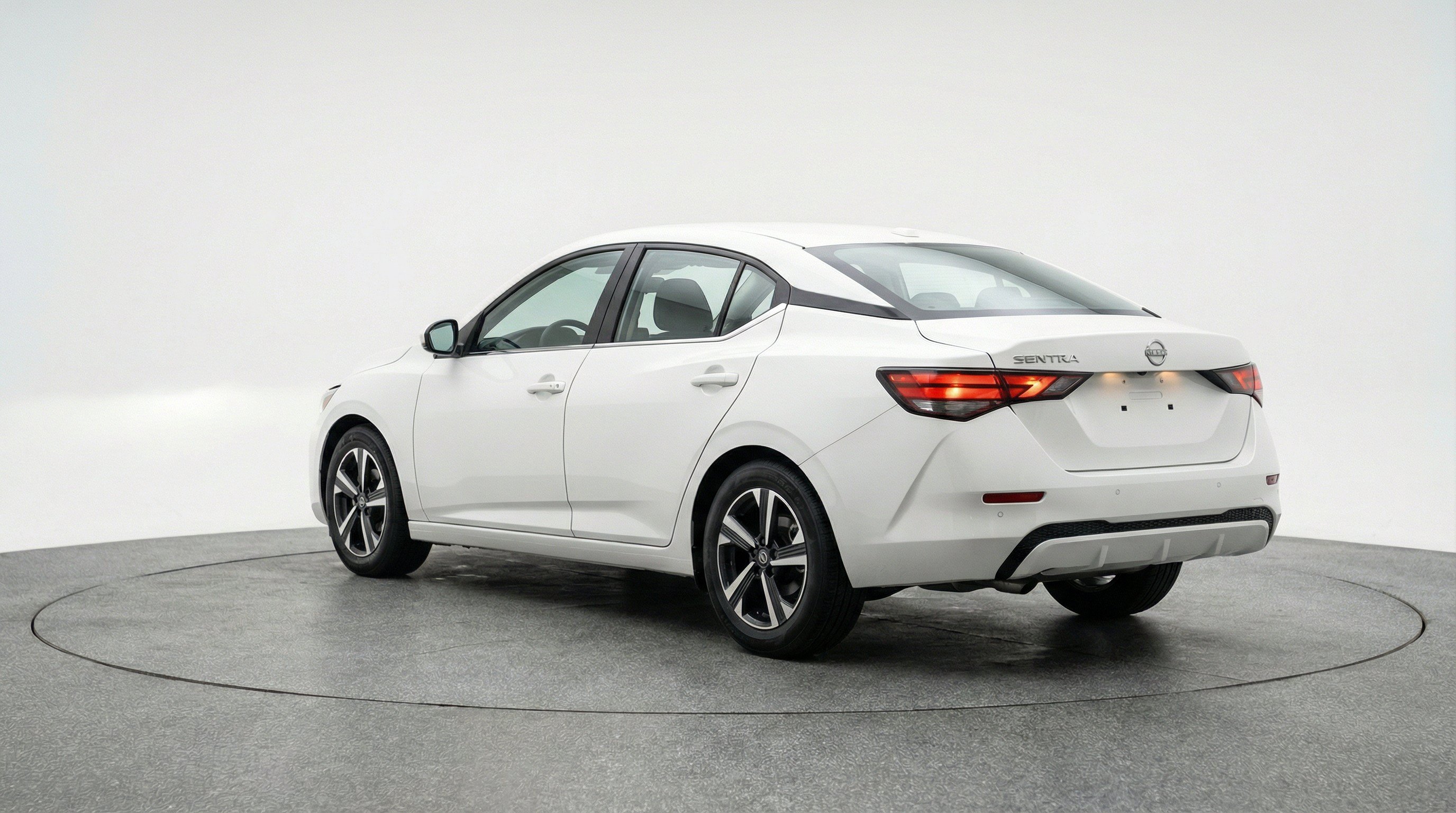 Used 2025 Nissan Sentra SV FWD image 6