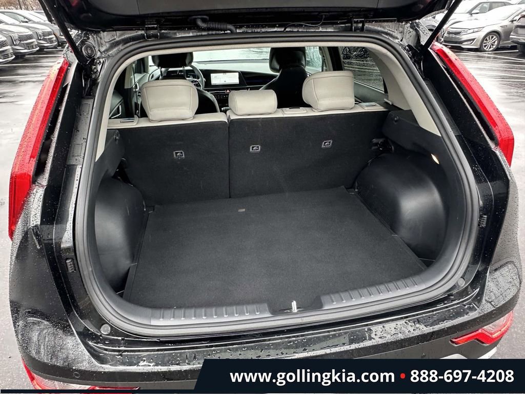 Certified 2025 Kia Niro EX FWD image 9