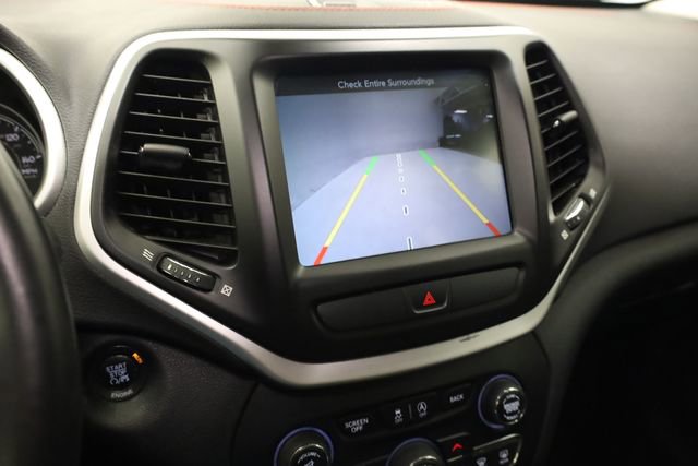 Used 2016 Jeep Cherokee Trailhawk w/ Comfort/Convenience Group image 22