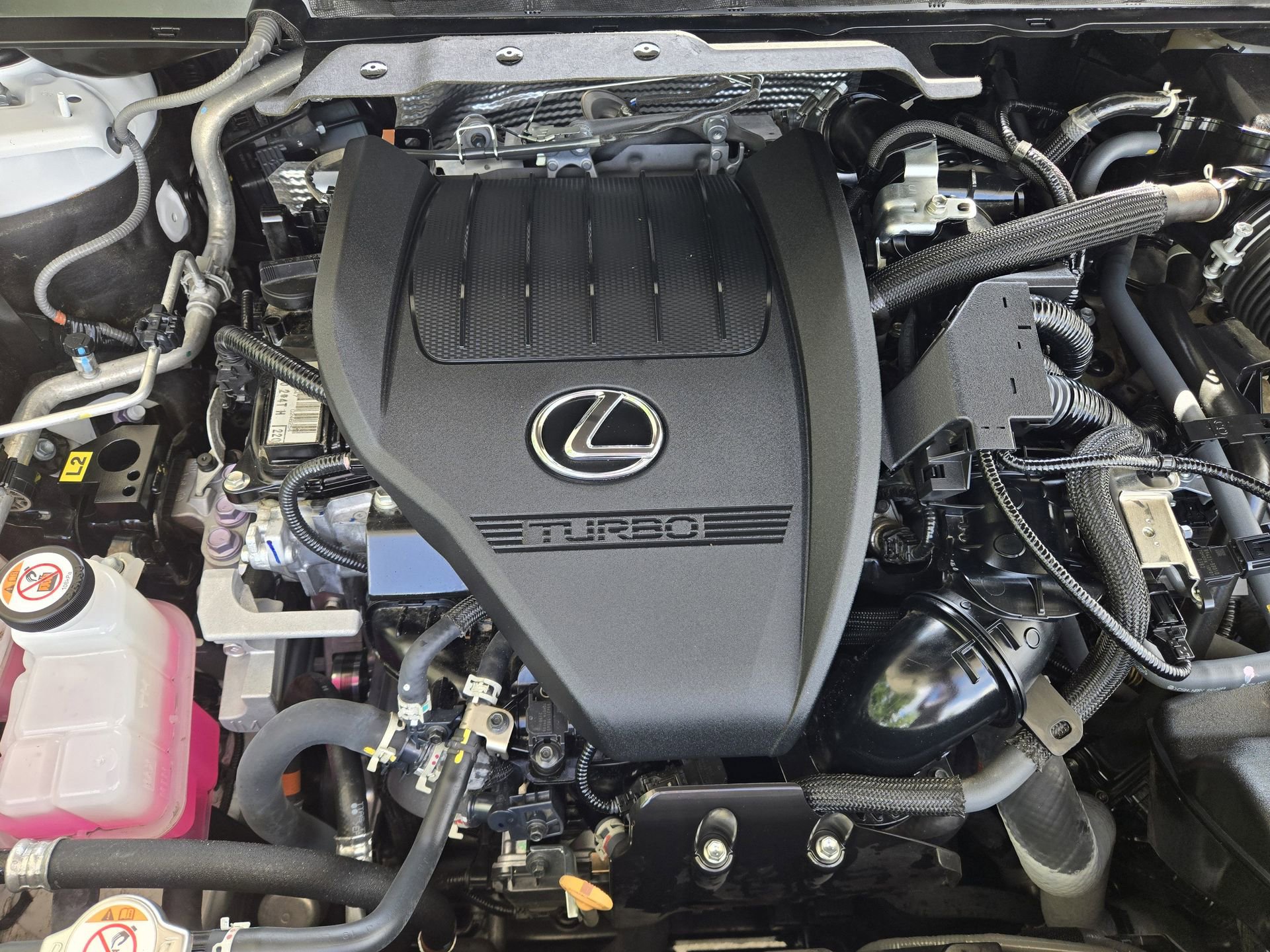 Used 2023 Lexus RX 500h F Sport w/ Accessory Package (Z1) image 29