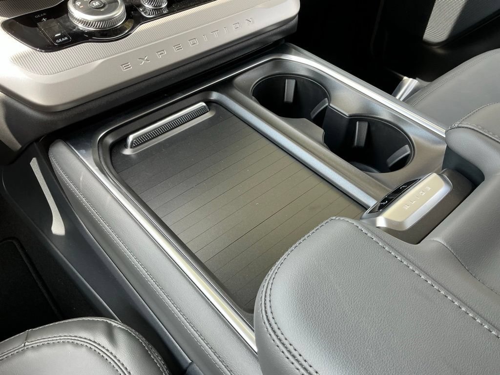New 2026 Ford Expedition Active RWD image 43