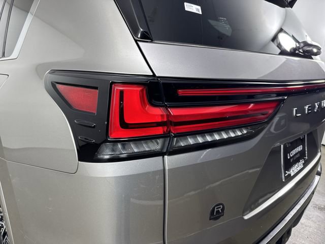 Used 2024 Lexus LX 600 4WD w/ Luxury Package image 34