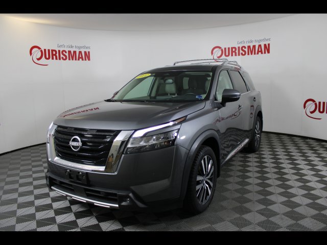 Used 2022 Nissan Pathfinder Platinum AWD/4WD image 2