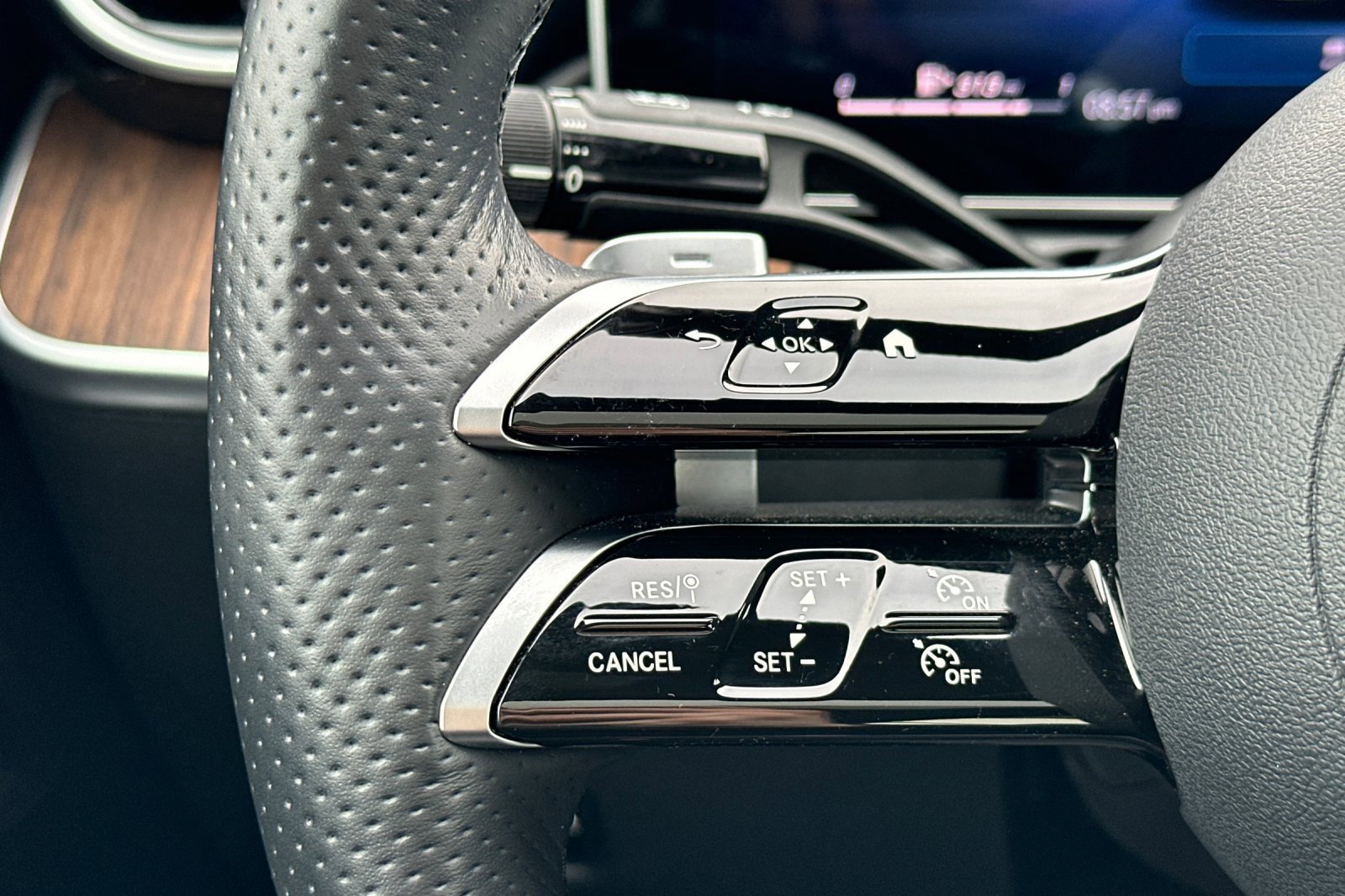 Certified 2025 Mercedes-Benz C 300 Sedan image 26