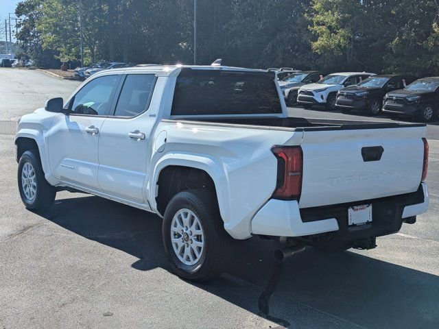Used 2025 Toyota Tacoma SR5 image 5
