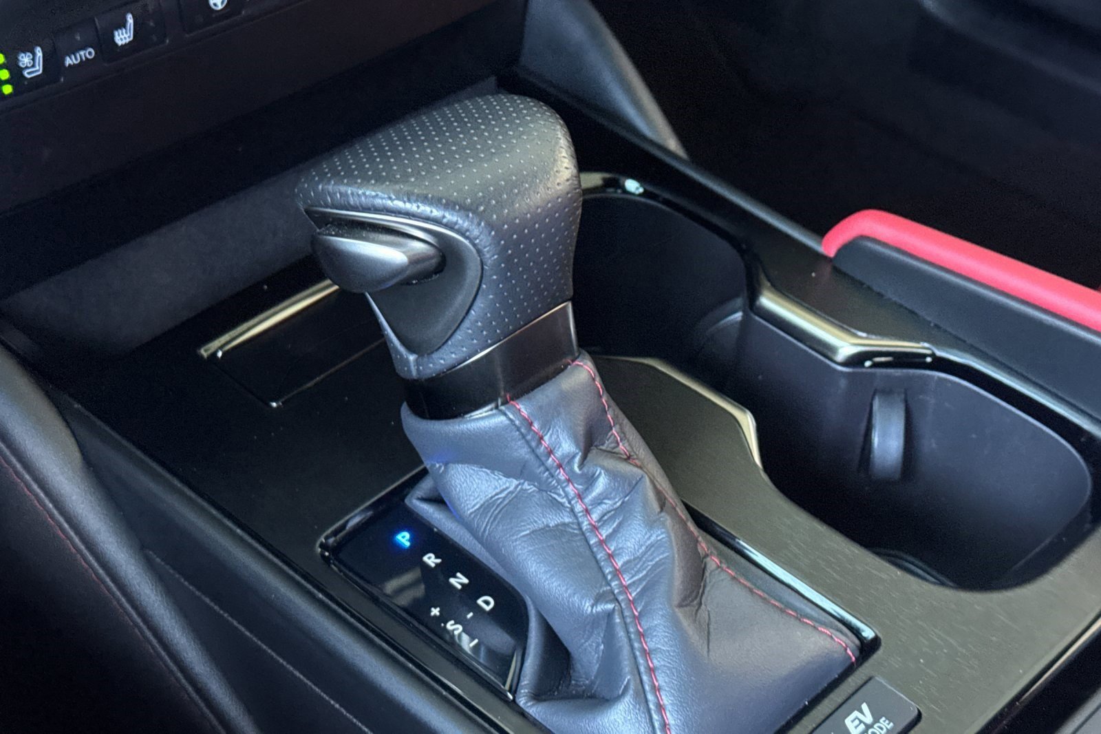 Used 2024 Lexus ES 300h F Sport w/ Accessory Package (Z2) image 16