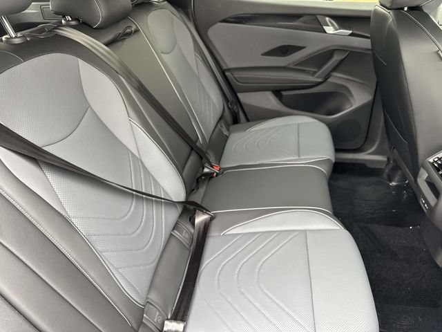 New 2026 Volkswagen Tiguan SE R-Line FWD image 23