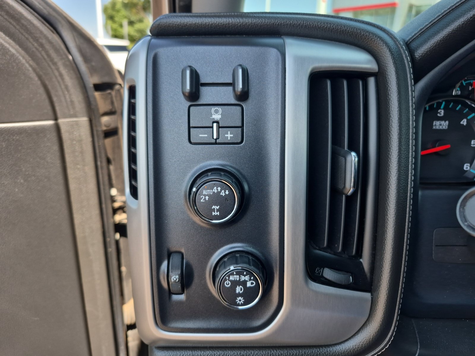 Used 2017 GMC Sierra 1500 SLE w/ Elevation Edition AWD/4WD image 34