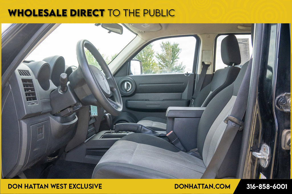 Used 2007 Dodge Nitro SXT RWD image 3