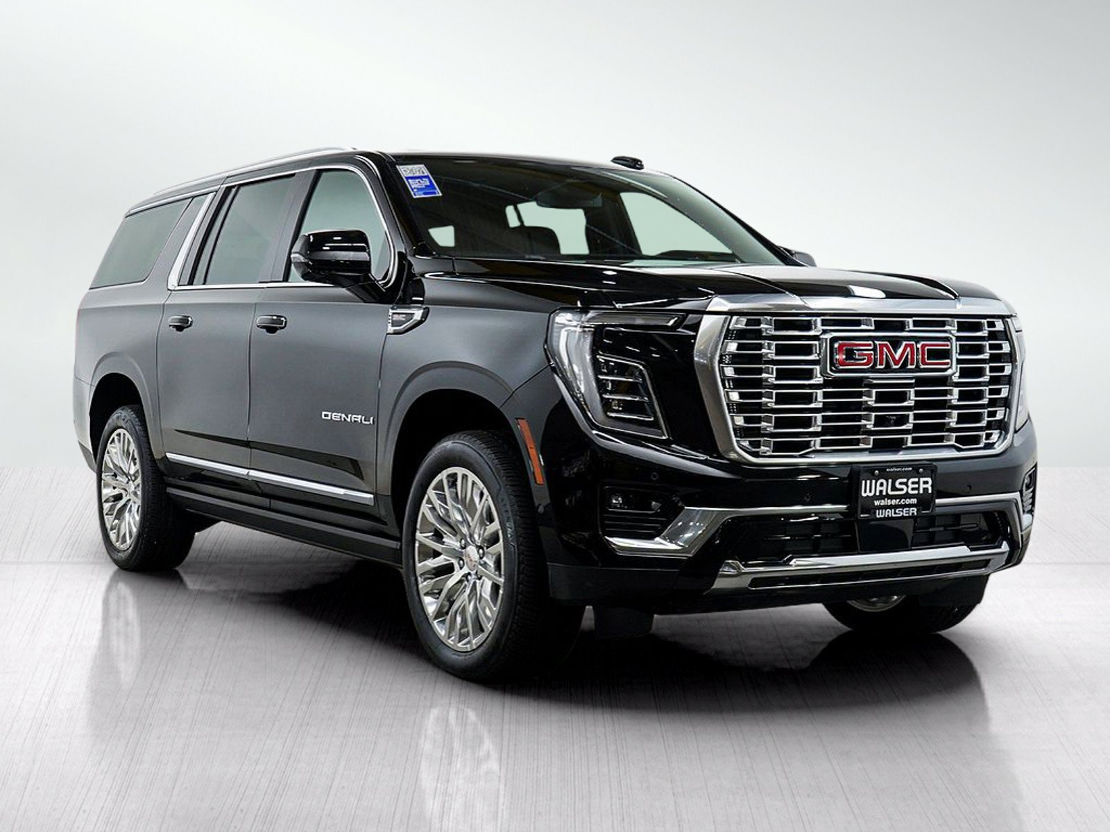 Used 2025 GMC Yukon XL Denali w/ Sun & Power Step Package AWD/4WD image 7