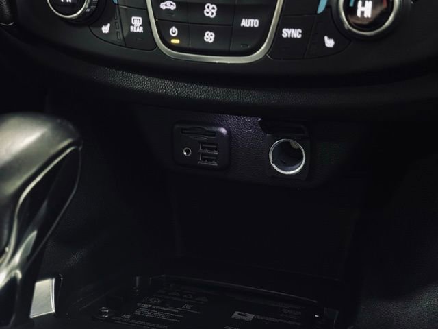 Used 2022 Chevrolet Traverse Premier w/ LPO, Floor Liner Package image 38