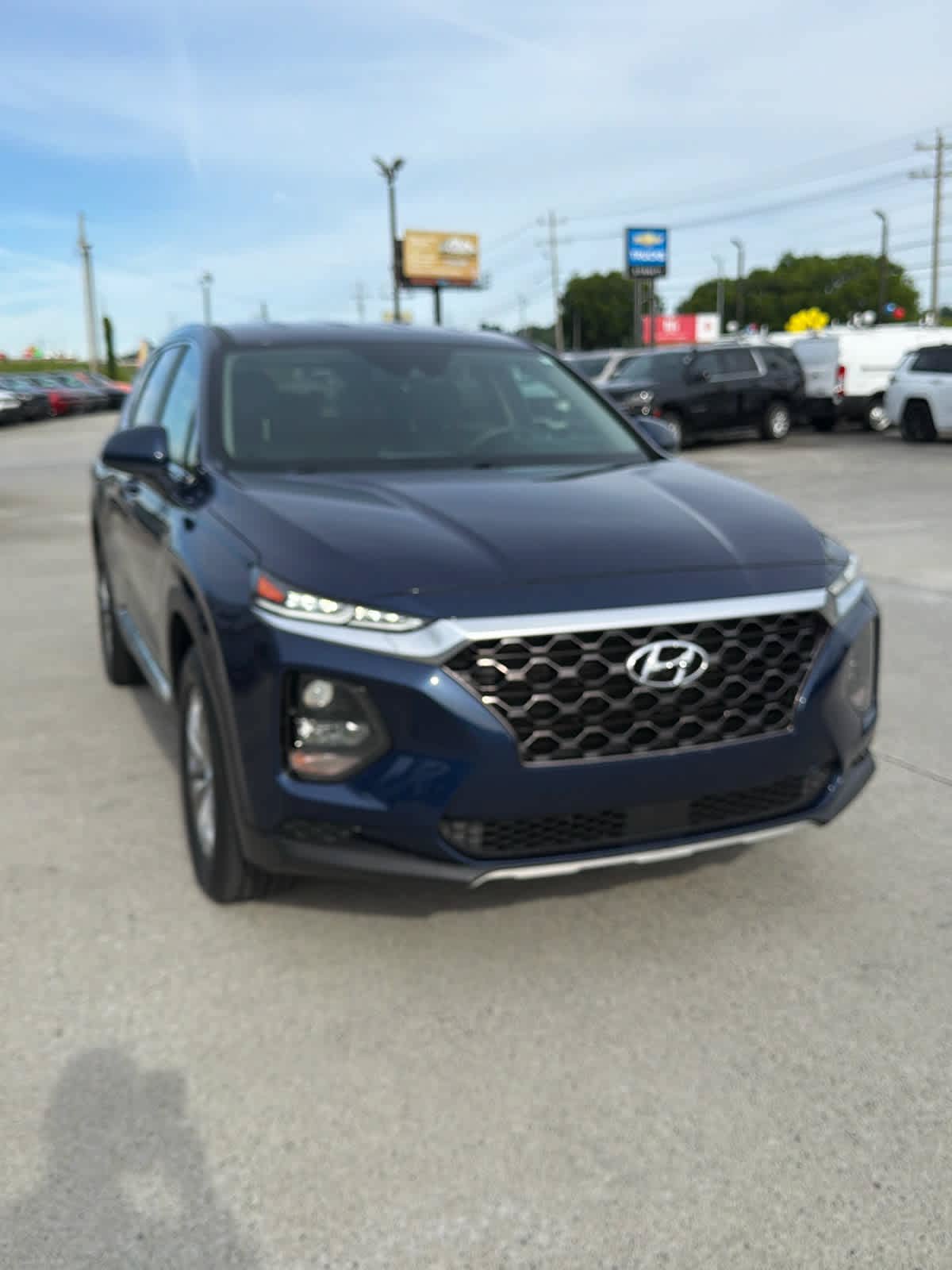 Used 2020 Hyundai Santa Fe SE AWD/4WD image 3