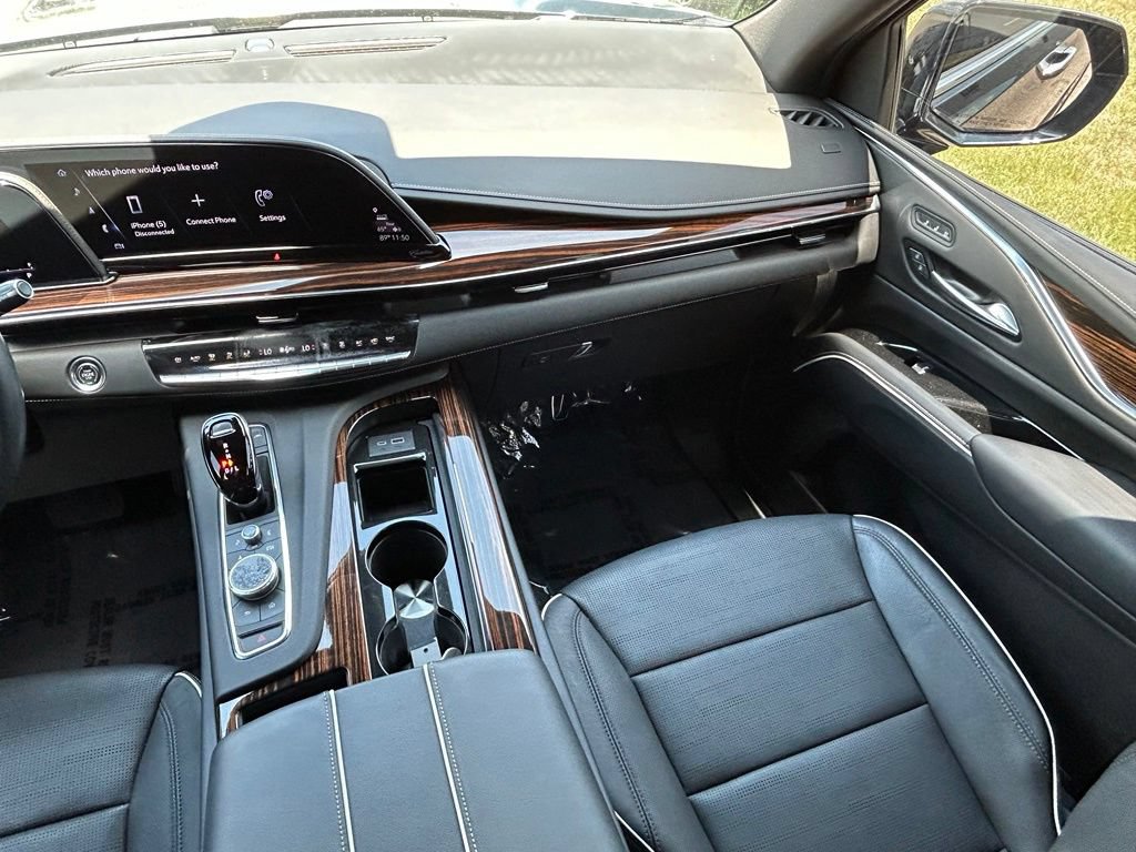 Used 2023 Cadillac Escalade Premium Luxury w/ LPO, Illumination Package AWD/4WD image 11